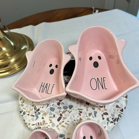 Rae Dunn pink ghost measuring cups - Picture 3 of 5